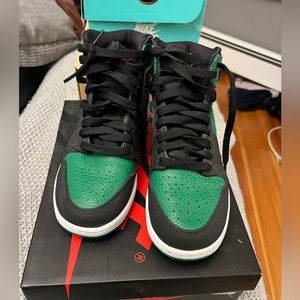 Good condition worn like 3 x no creases box alright purchased off goat